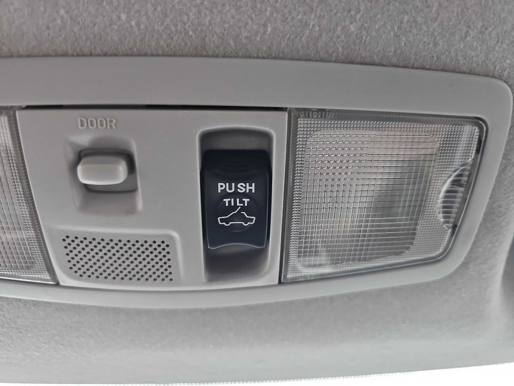 2009 Mitsubishi Outlander Image 47