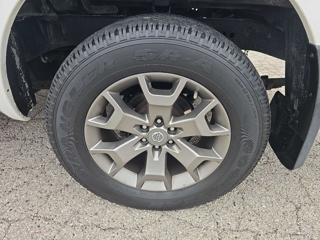 2017 Nissan Frontier Image 25