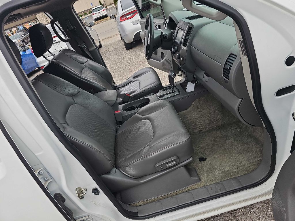 2017 Nissan Frontier Image 29