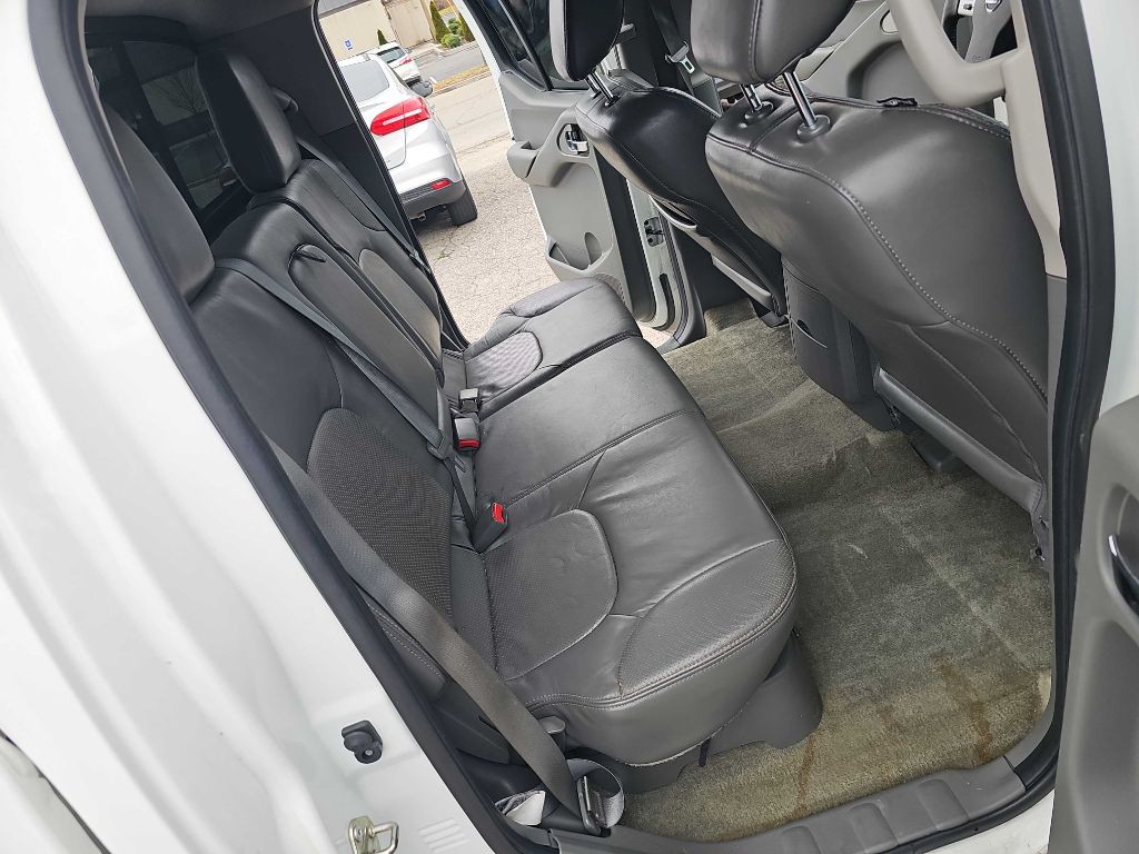 2017 Nissan Frontier Image 31