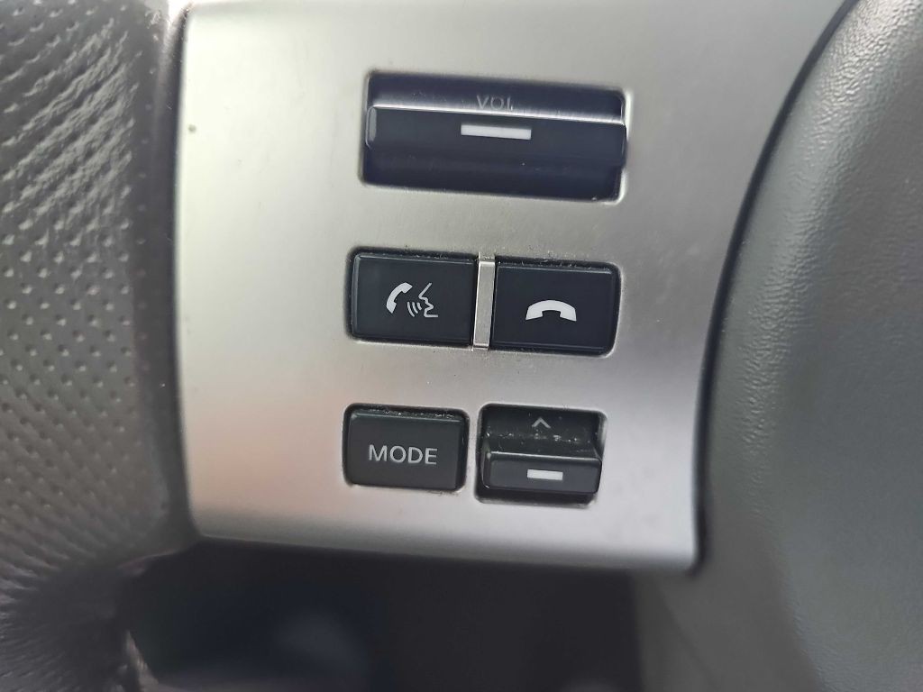 2017 Nissan Frontier Image 38