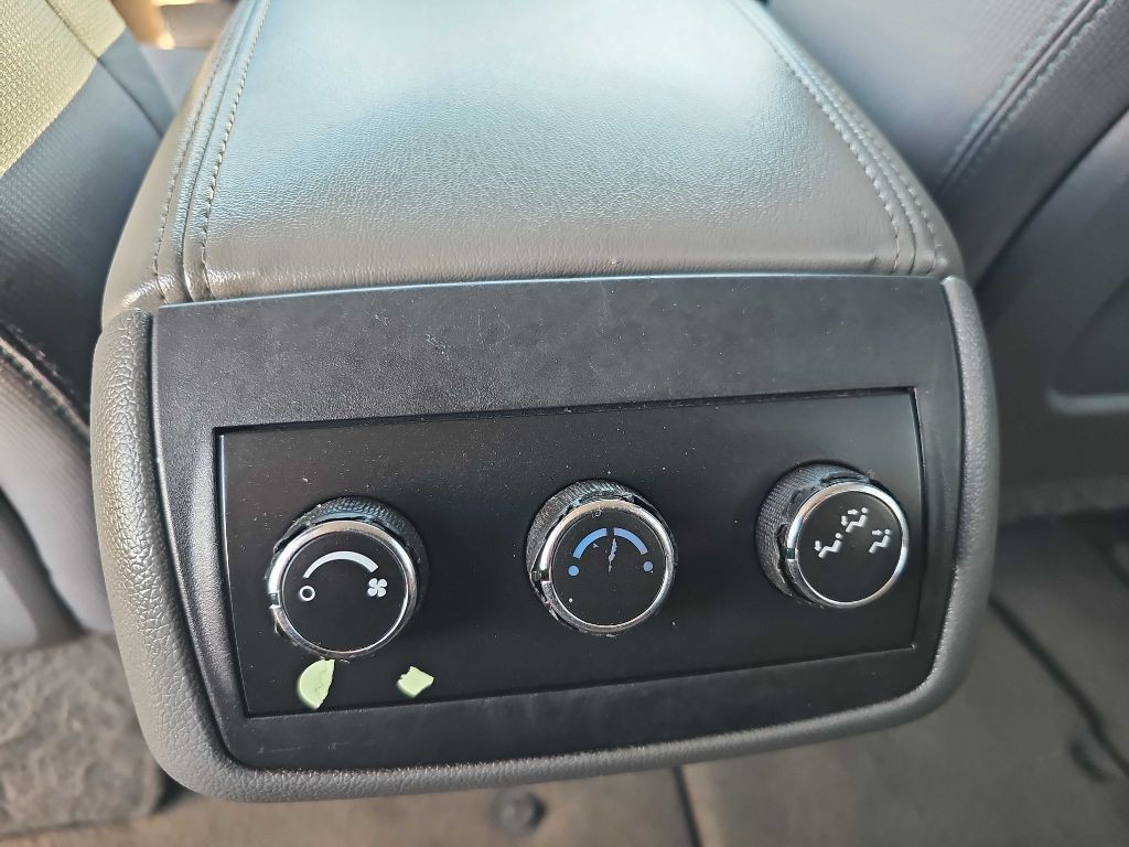 2015 Chevrolet Traverse Image 27