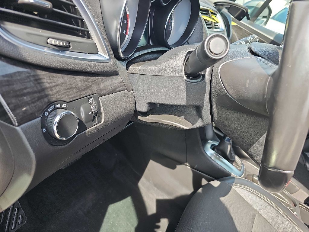 2016 Buick Enclave Image 31