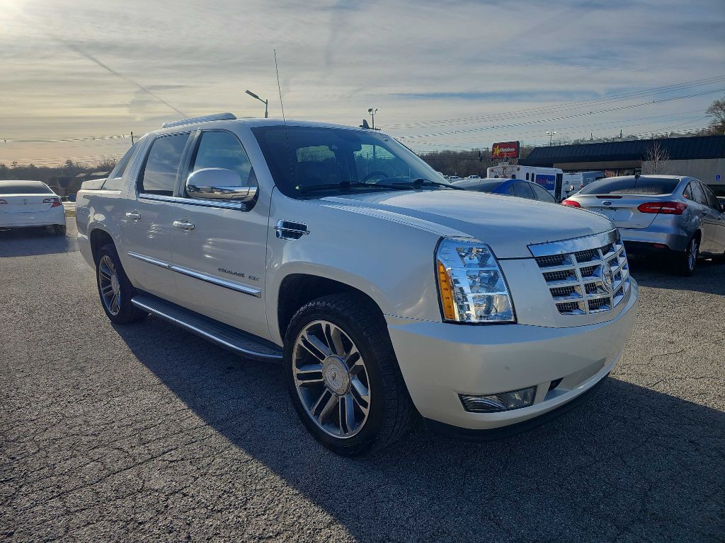 2012 Cadillac Escalade Image 3