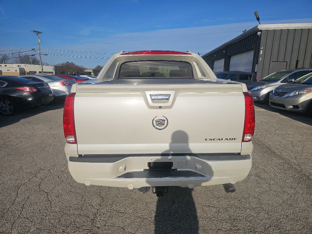 2012 Cadillac Escalade Image 11