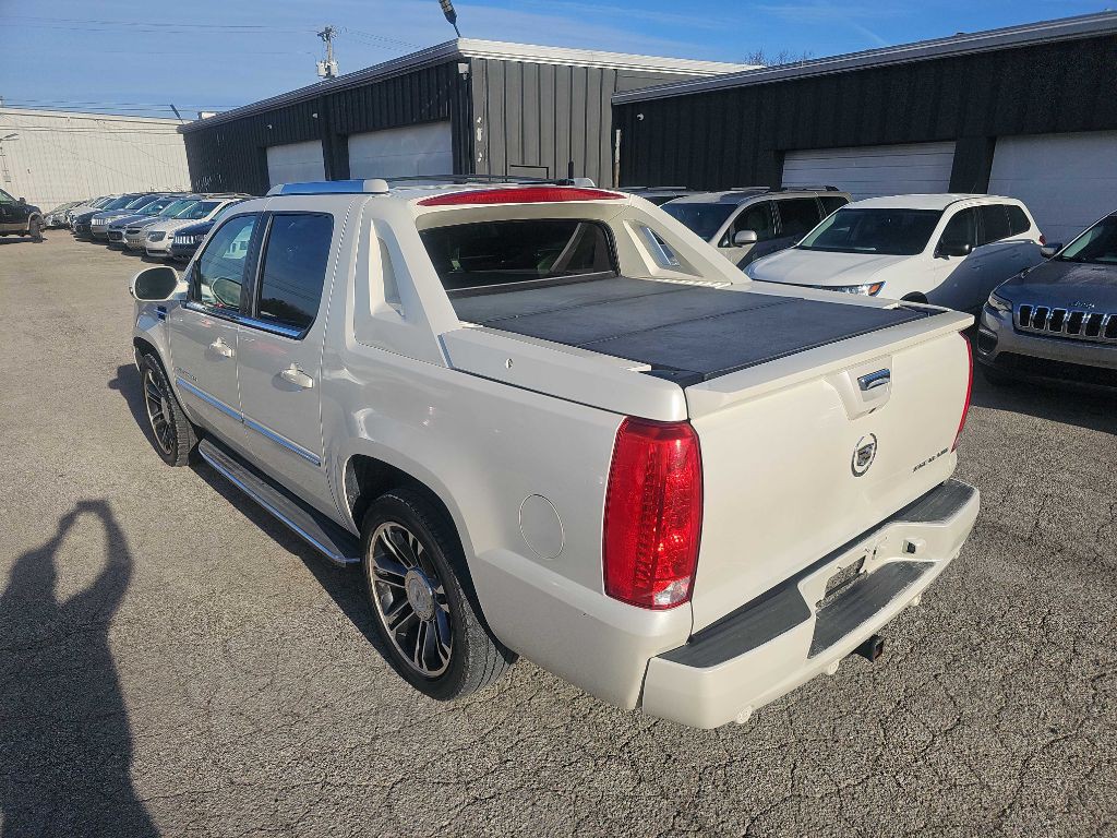 2012 Cadillac Escalade Image 15
