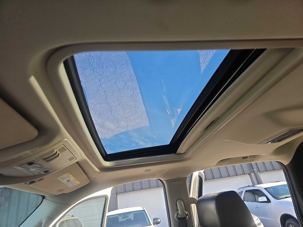 2012 Cadillac Escalade Image 22