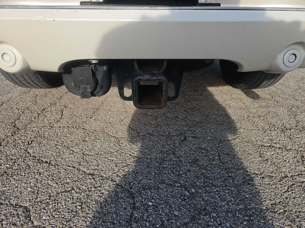 2012 Cadillac Escalade Image 28