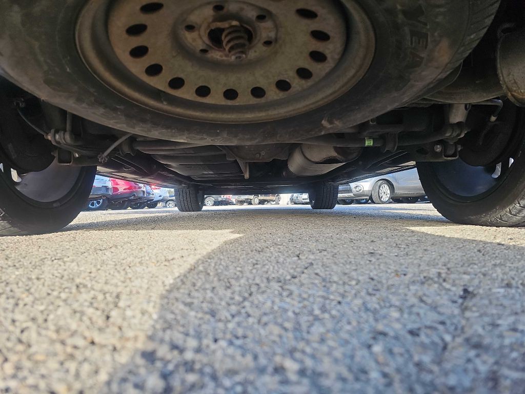 2012 Cadillac Escalade Image 29