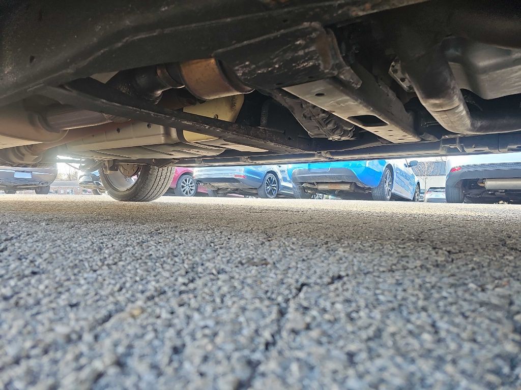 2012 Cadillac Escalade Image 31