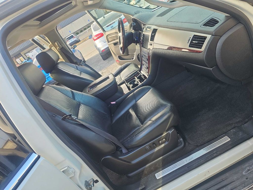 2012 Cadillac Escalade Image 42