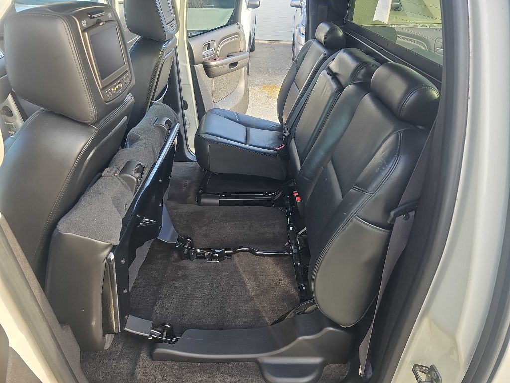 2012 Cadillac Escalade Image 48