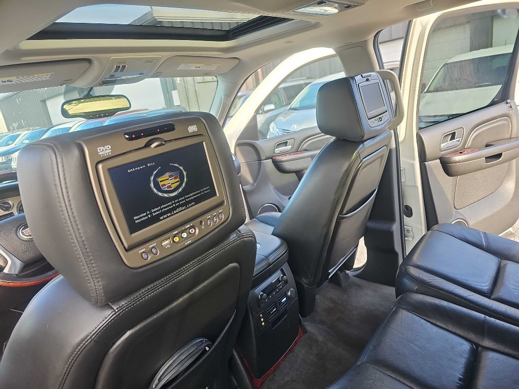 2012 Cadillac Escalade Image 50