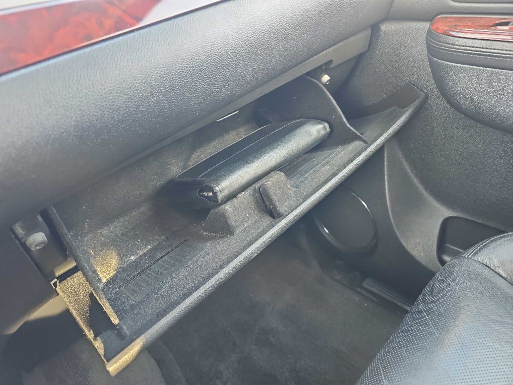 2012 Cadillac Escalade Image 77