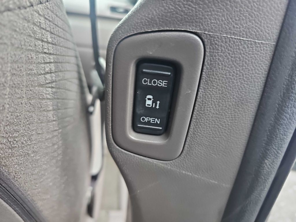 2016 Honda Odyssey Image 27