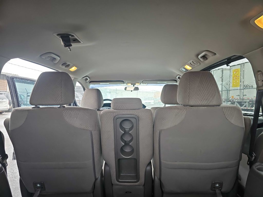 2016 Honda Odyssey Image 28