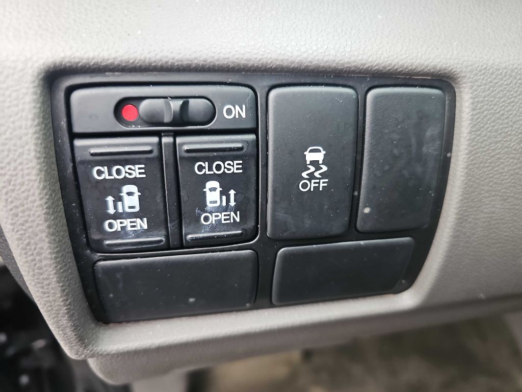 2016 Honda Odyssey Image 37