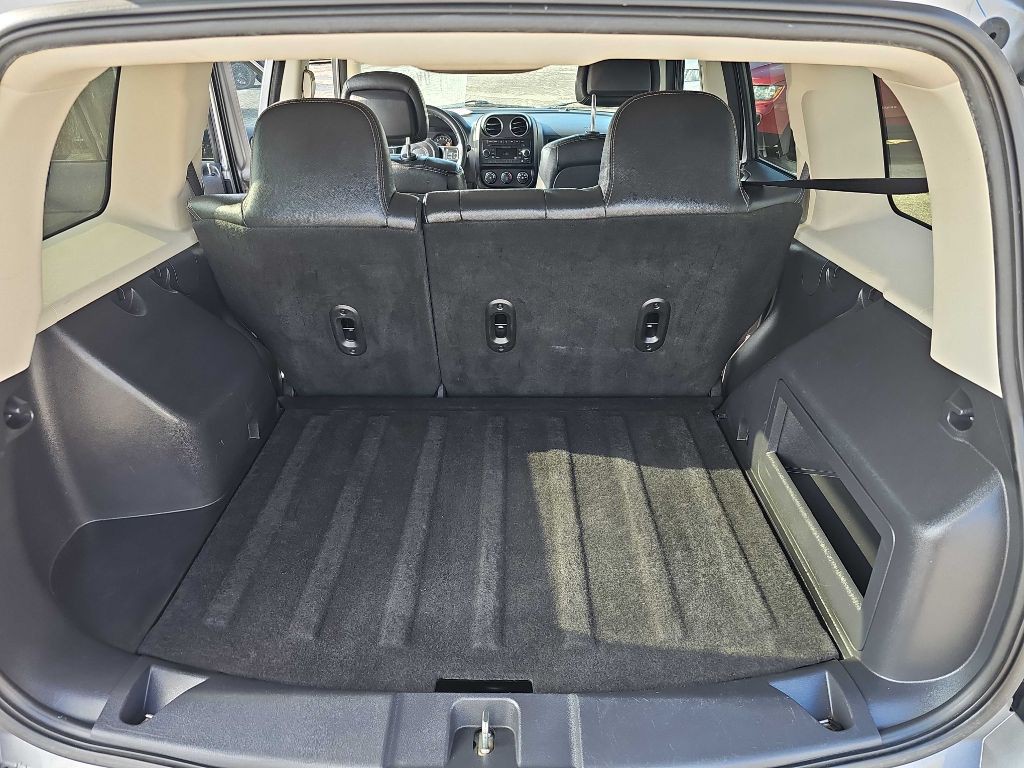 2017 Jeep Patriot Image 32