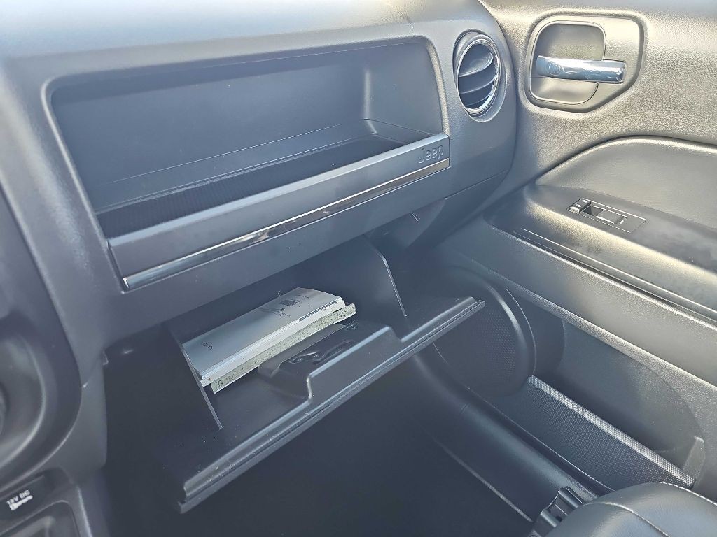 2017 Jeep Patriot Image 44