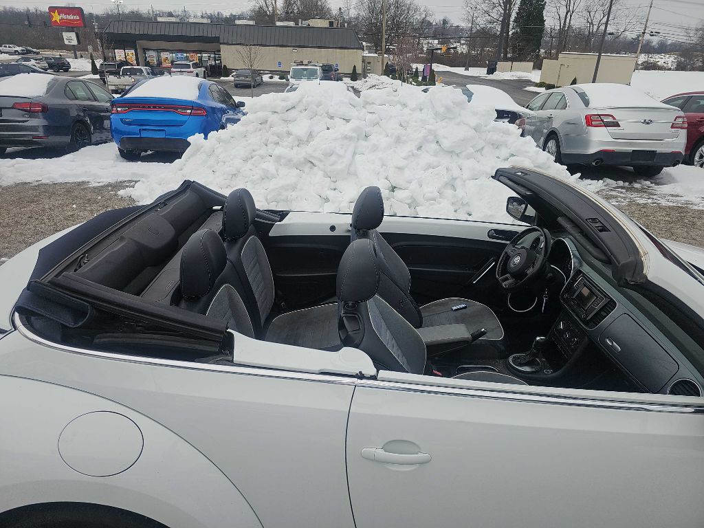 2016 Volkswagen Beetle Image 8