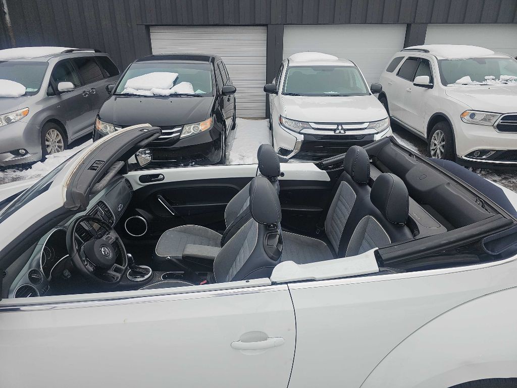 2016 Volkswagen Beetle Image 11