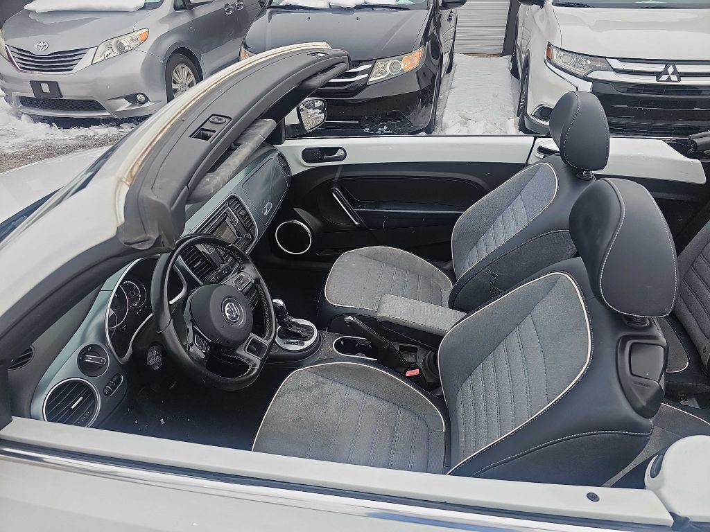 2016 Volkswagen Beetle Image 13