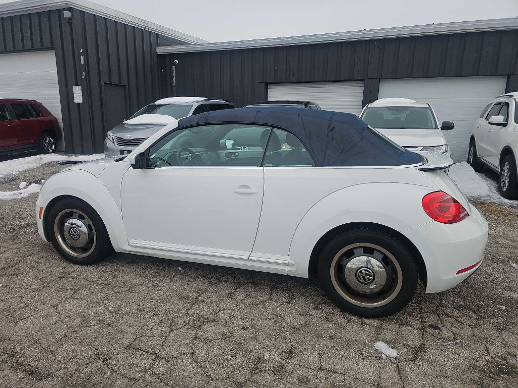 2016 Volkswagen Beetle Image 21