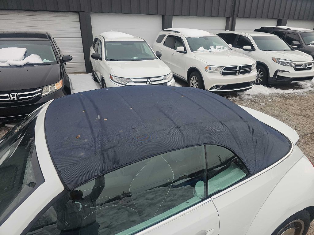 2016 Volkswagen Beetle Image 23