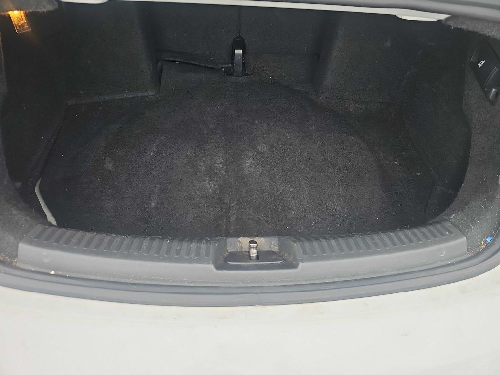 2016 Volkswagen Beetle Image 35