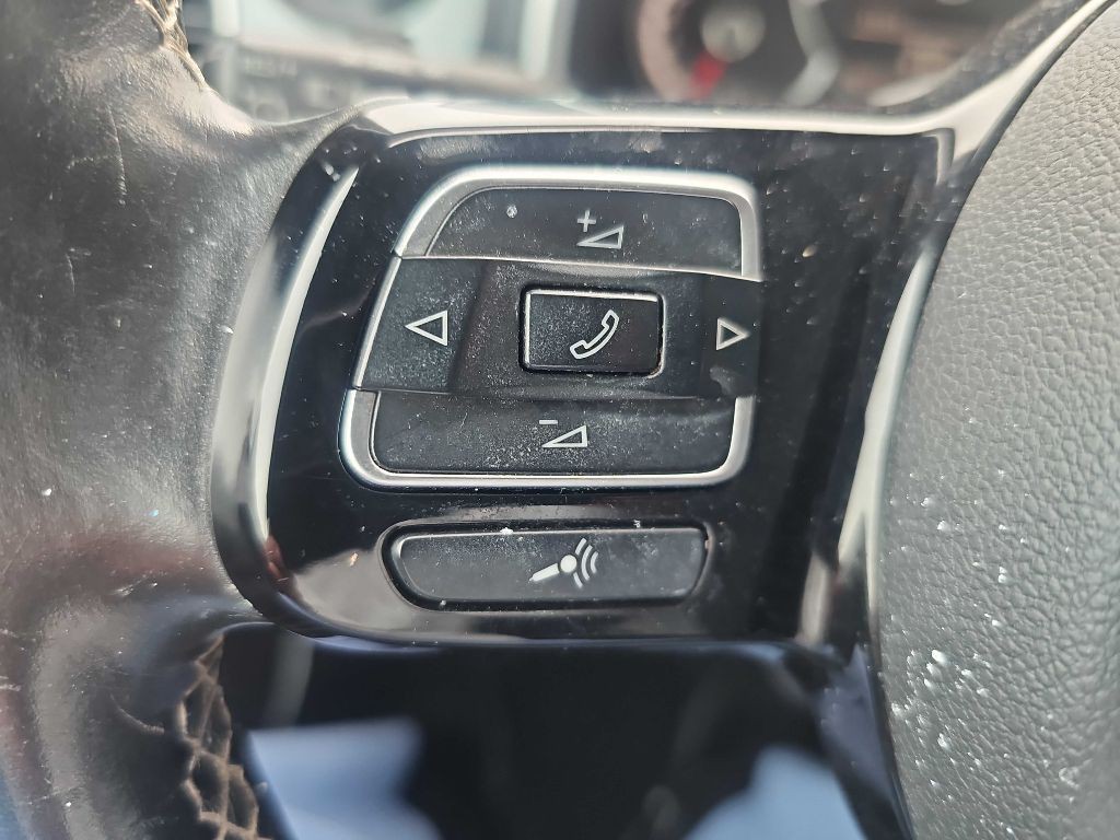 2016 Volkswagen Beetle Image 39