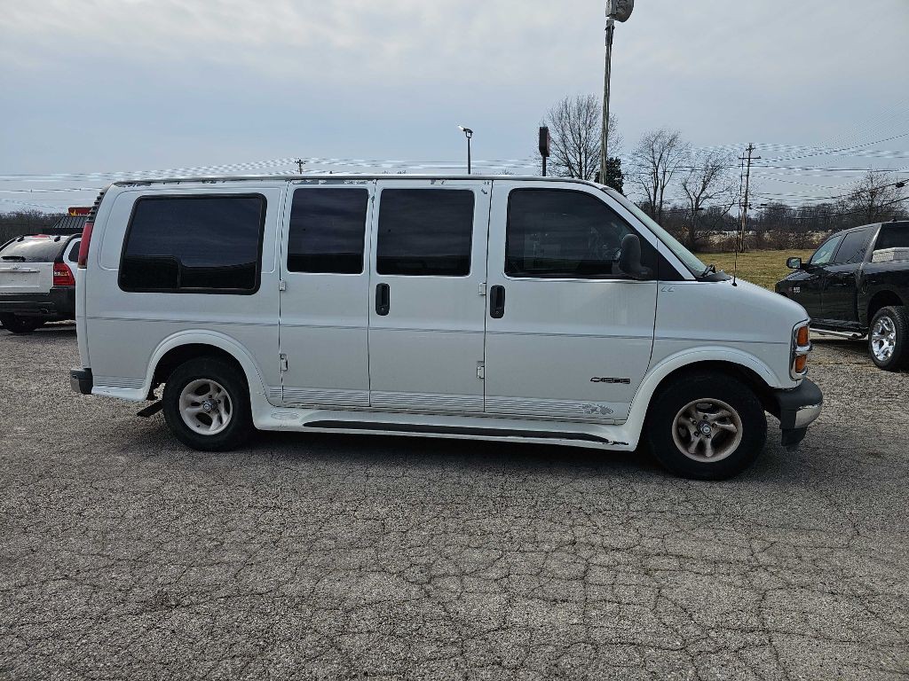 2001 Chevrolet Express Image 5