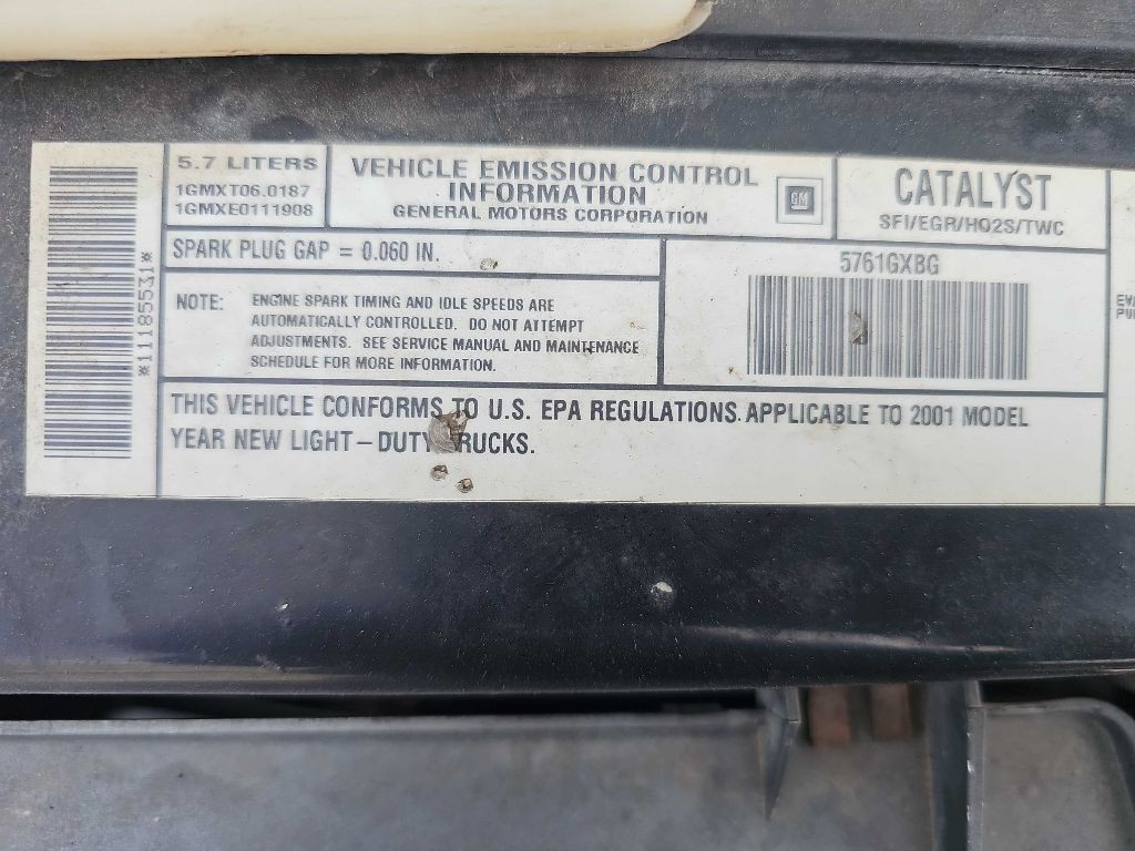 2001 Chevrolet Express Image 11