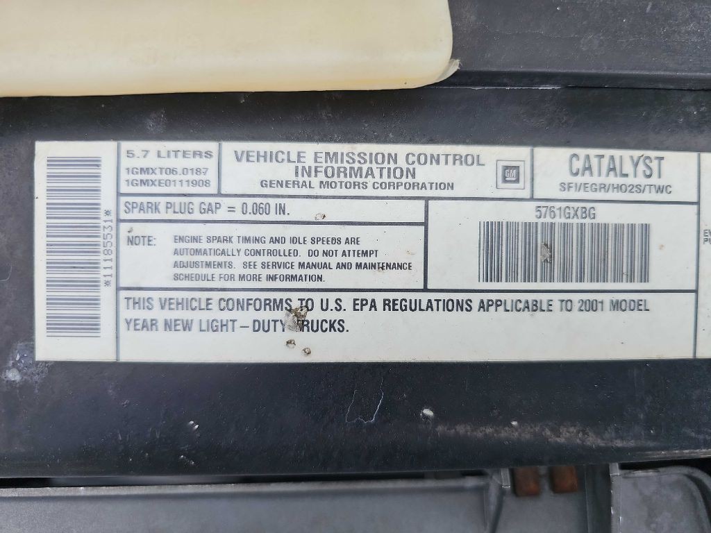 2001 Chevrolet Express Image 22