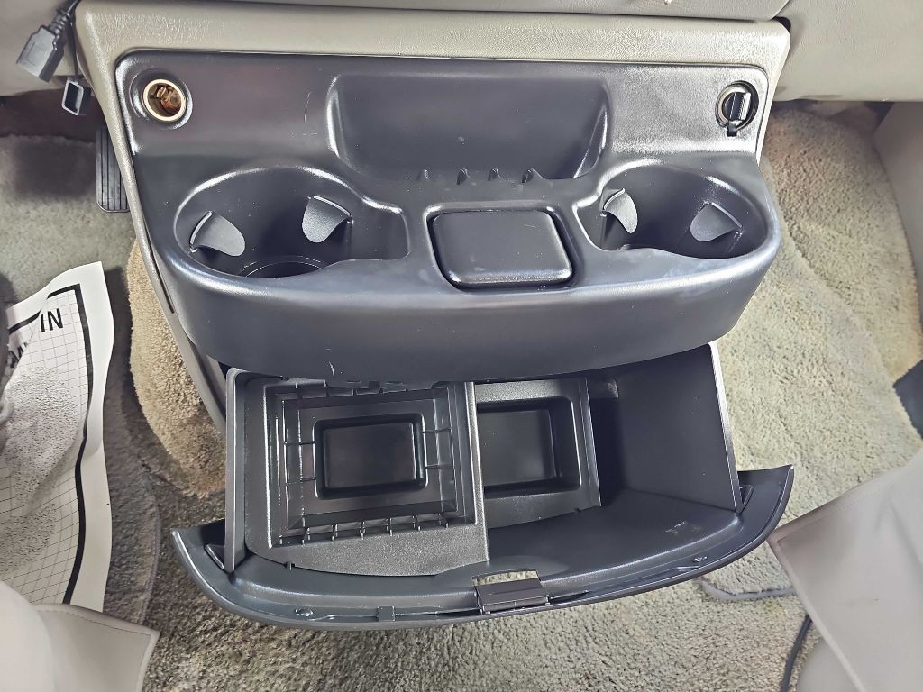 2001 Chevrolet Express Image 45