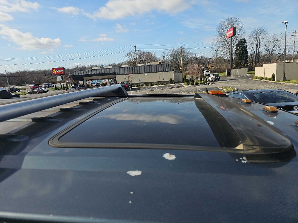 2005 HUMMER H2 Image 17