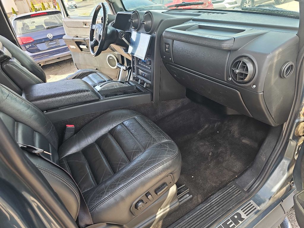 2005 HUMMER H2 Image 25