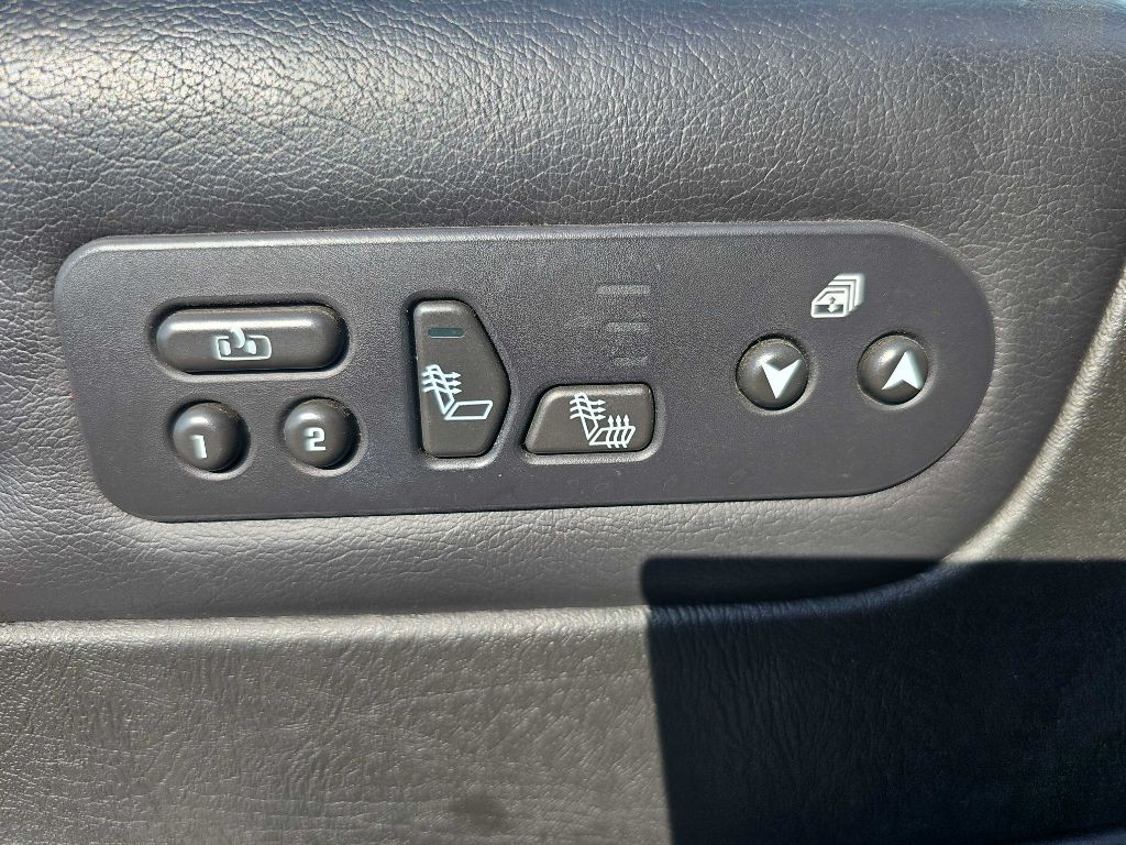 2005 HUMMER H2 Image 32