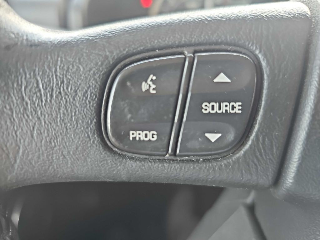 2005 HUMMER H2 Image 37