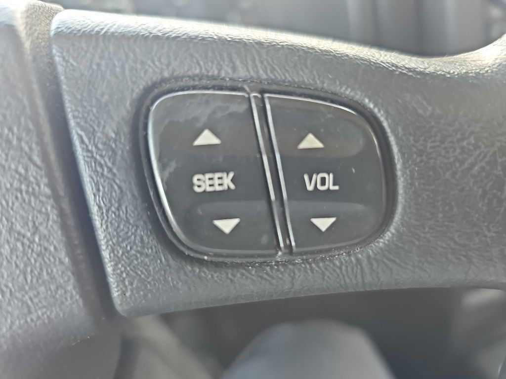 2005 HUMMER H2 Image 39