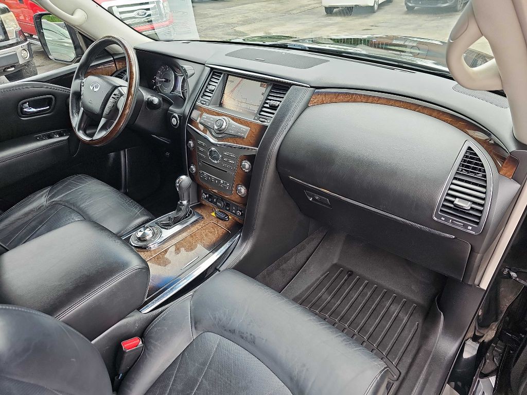 2014 INFINITI QX80 Image 35