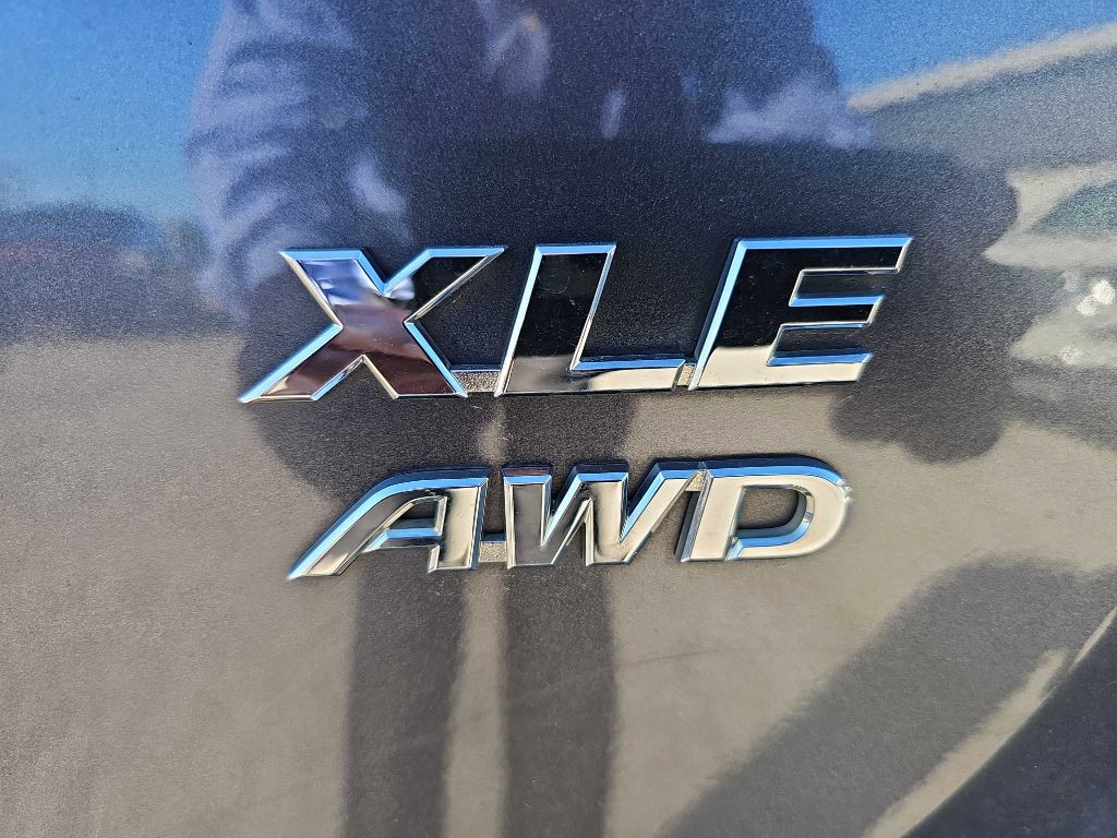 2018 Toyota Rav4 Image 10