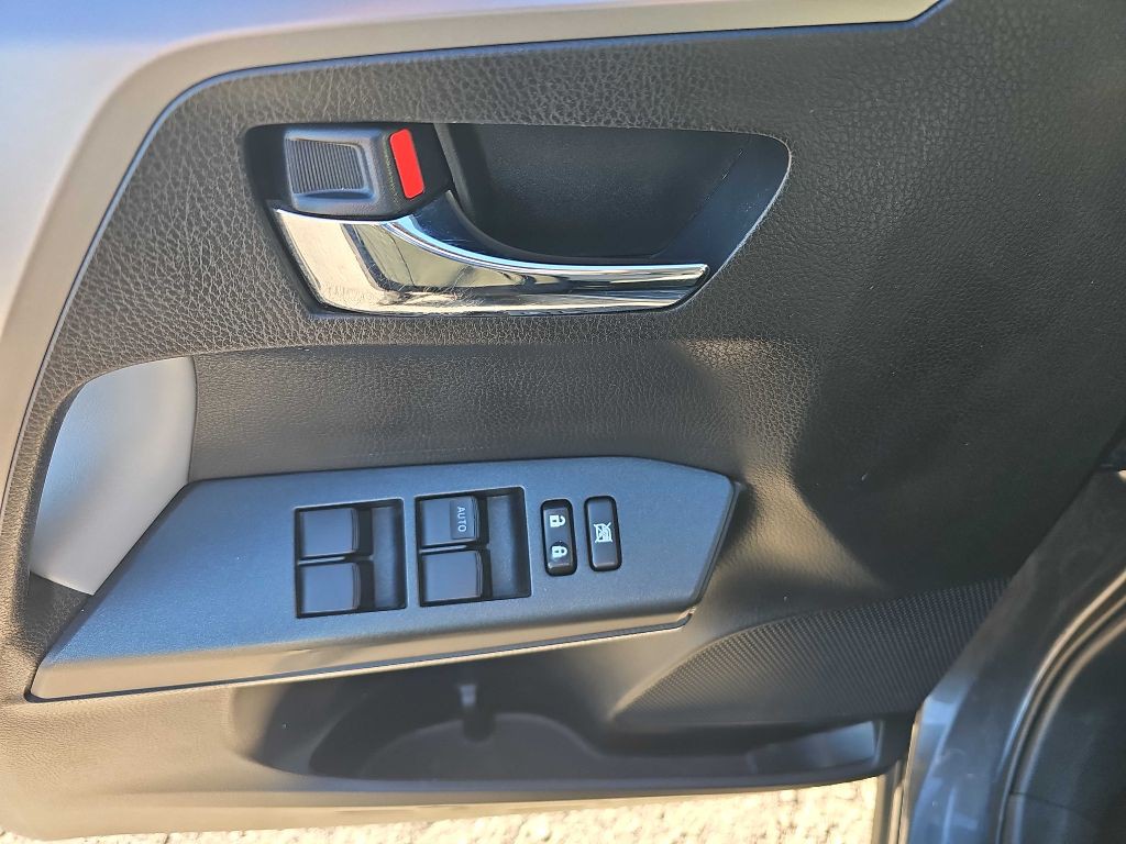 2018 Toyota Rav4 Image 17