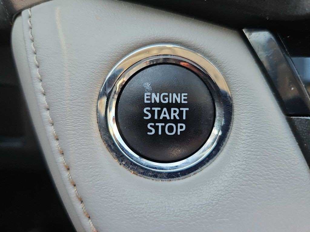 2018 Toyota Rav4 Image 24