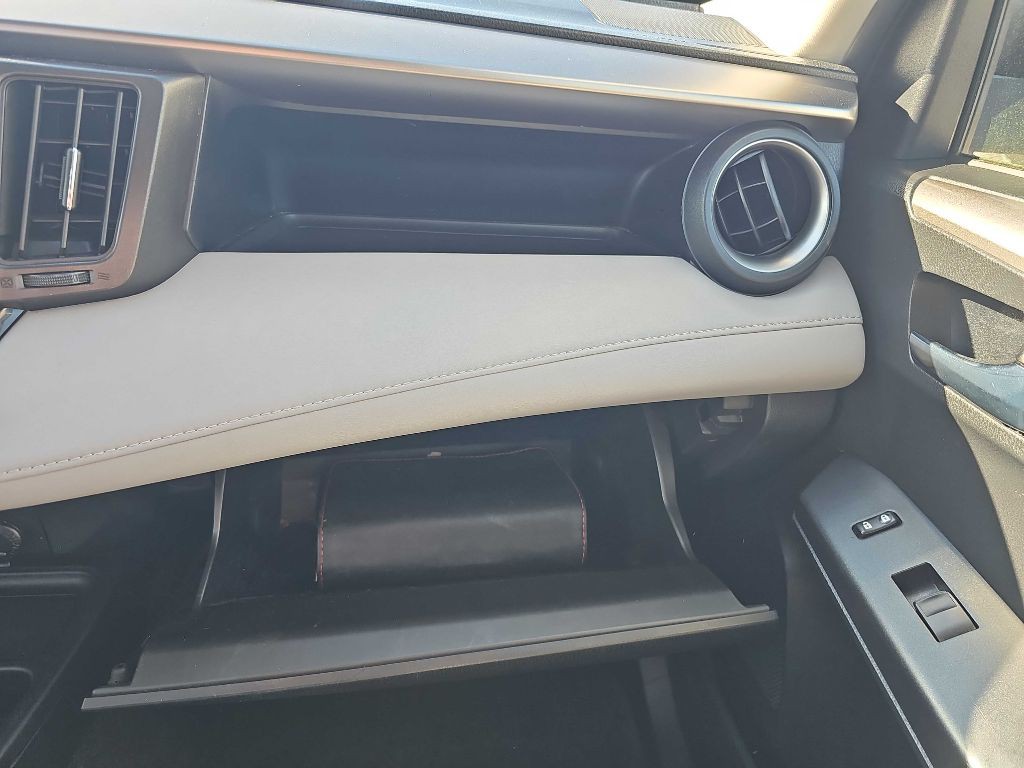 2018 Toyota Rav4 Image 36