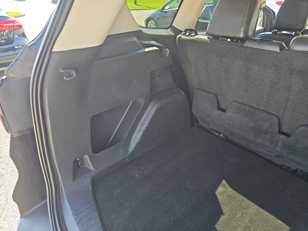 2019 Ford Escape Image 32