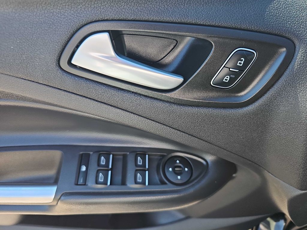 2019 Ford Escape Image 36
