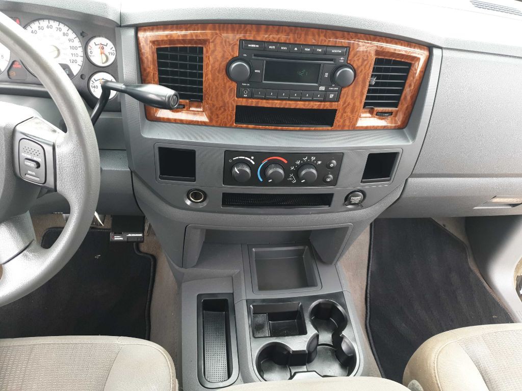 2006 Dodge Ram 2500 Image 32