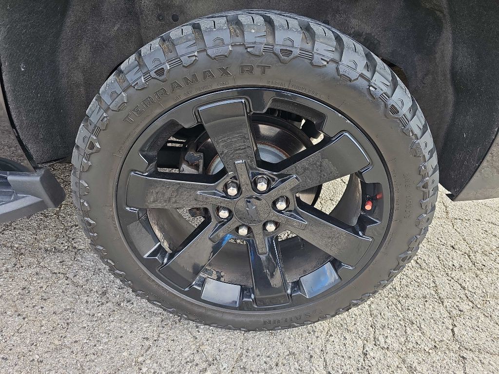 2017 Chevrolet Tahoe Image 14