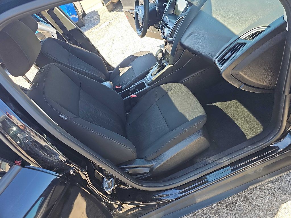 2018 Ford Focus Image 31