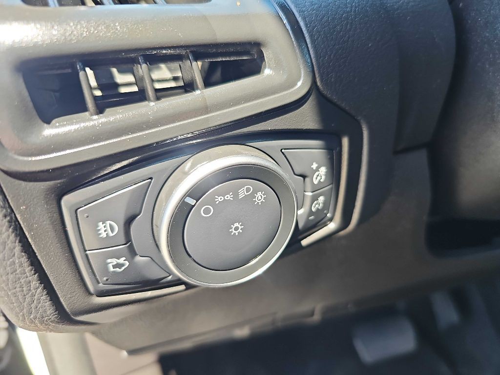 2018 Ford Focus Image 39